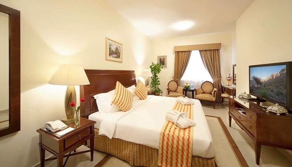 Clifton International Hotel Fujaïrah Extérieur photo