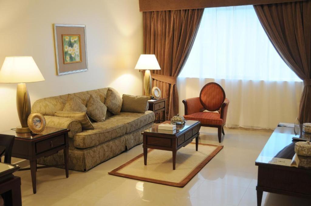 Clifton International Hotel Fujaïrah Extérieur photo