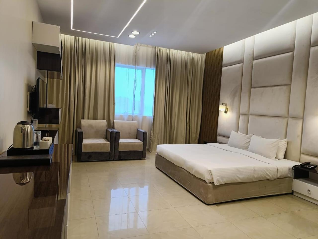 Clifton International Hotel Fujaïrah Extérieur photo