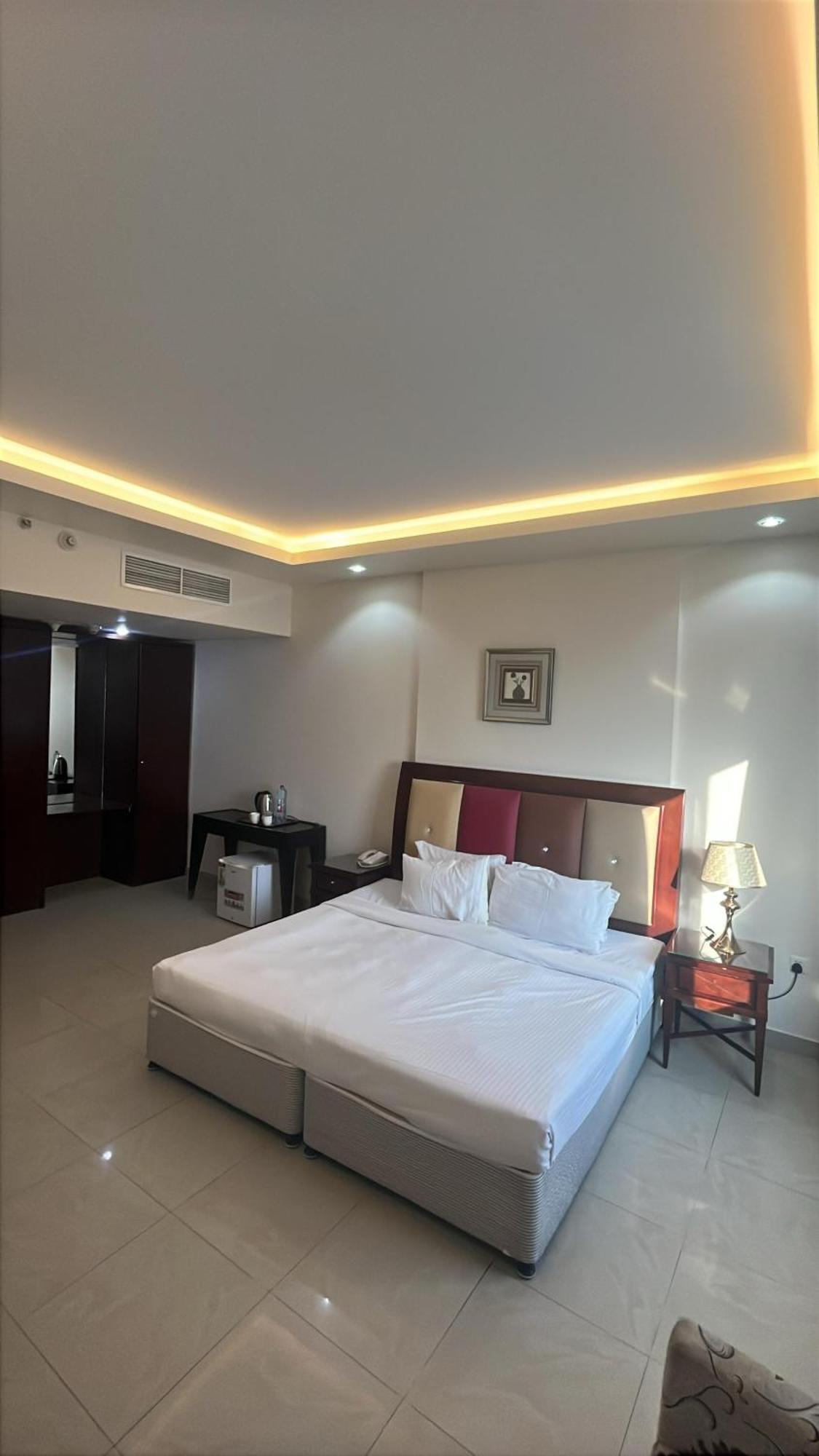 Clifton International Hotel Fujaïrah Extérieur photo